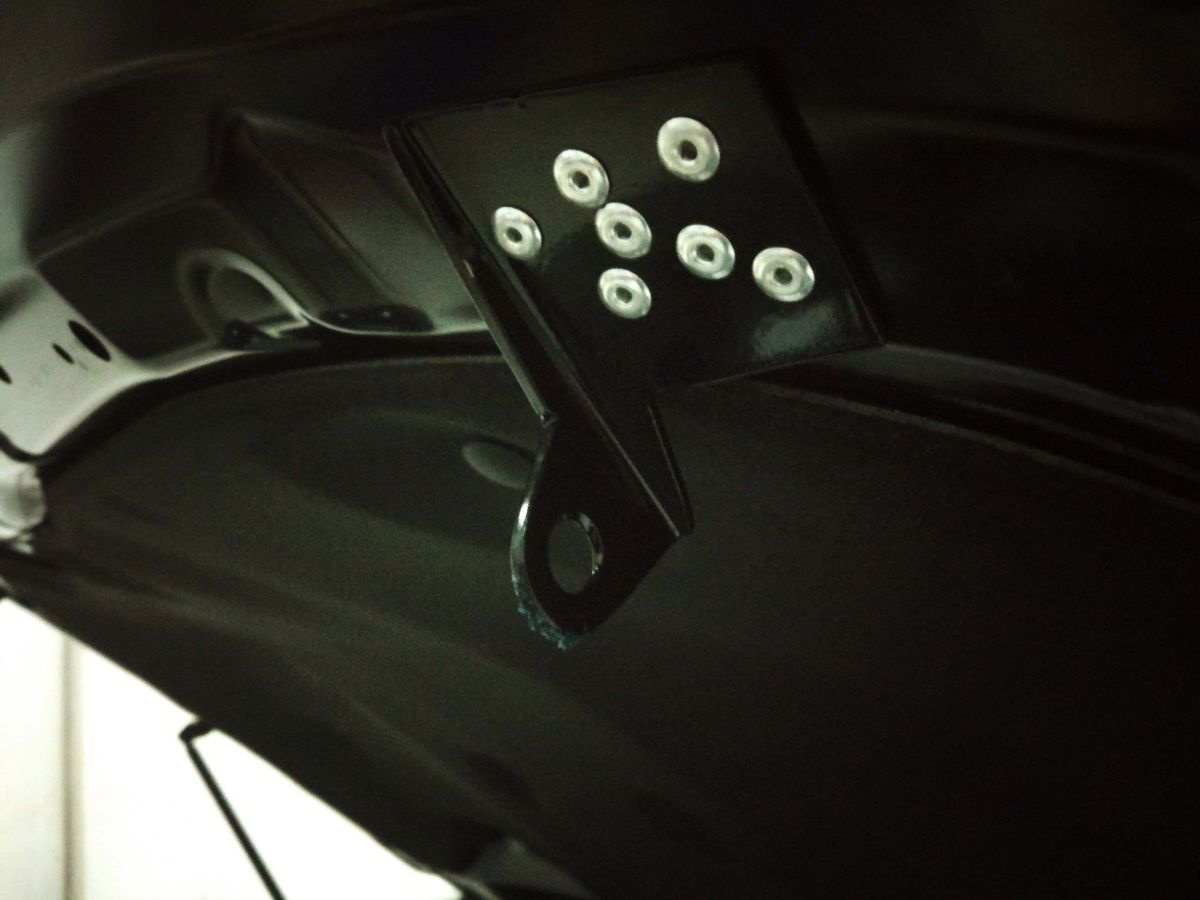 Авторский замок капота